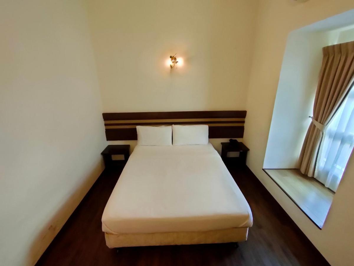 Cozzy Motel ملقا المظهر الخارجي الصورة
