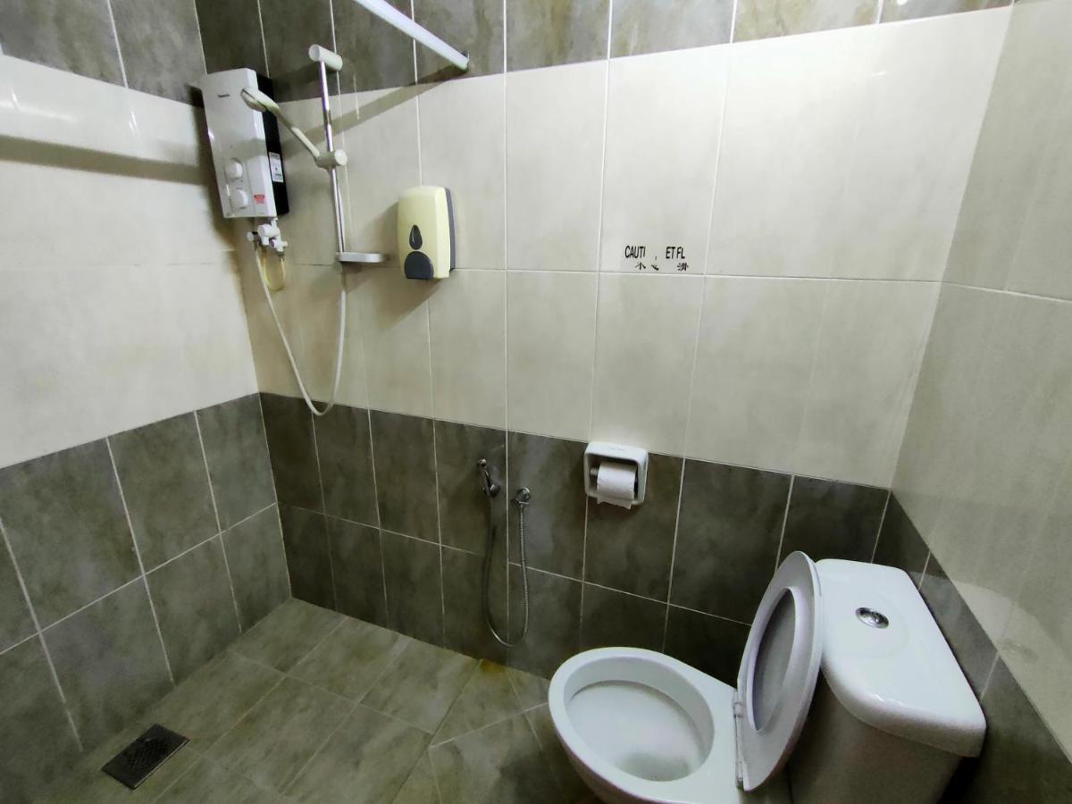 Cozzy Motel ملقا المظهر الخارجي الصورة