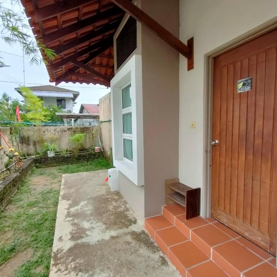 Cozzy Motel ملقا المظهر الخارجي الصورة