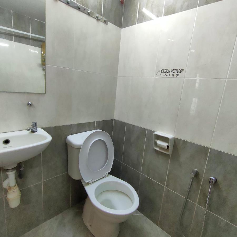 Cozzy Motel ملقا المظهر الخارجي الصورة
