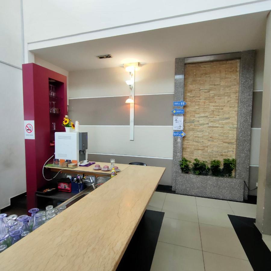 Cozzy Motel ملقا المظهر الخارجي الصورة