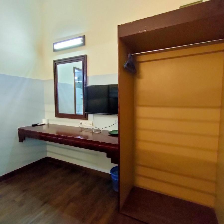 Cozzy Motel ملقا المظهر الخارجي الصورة
