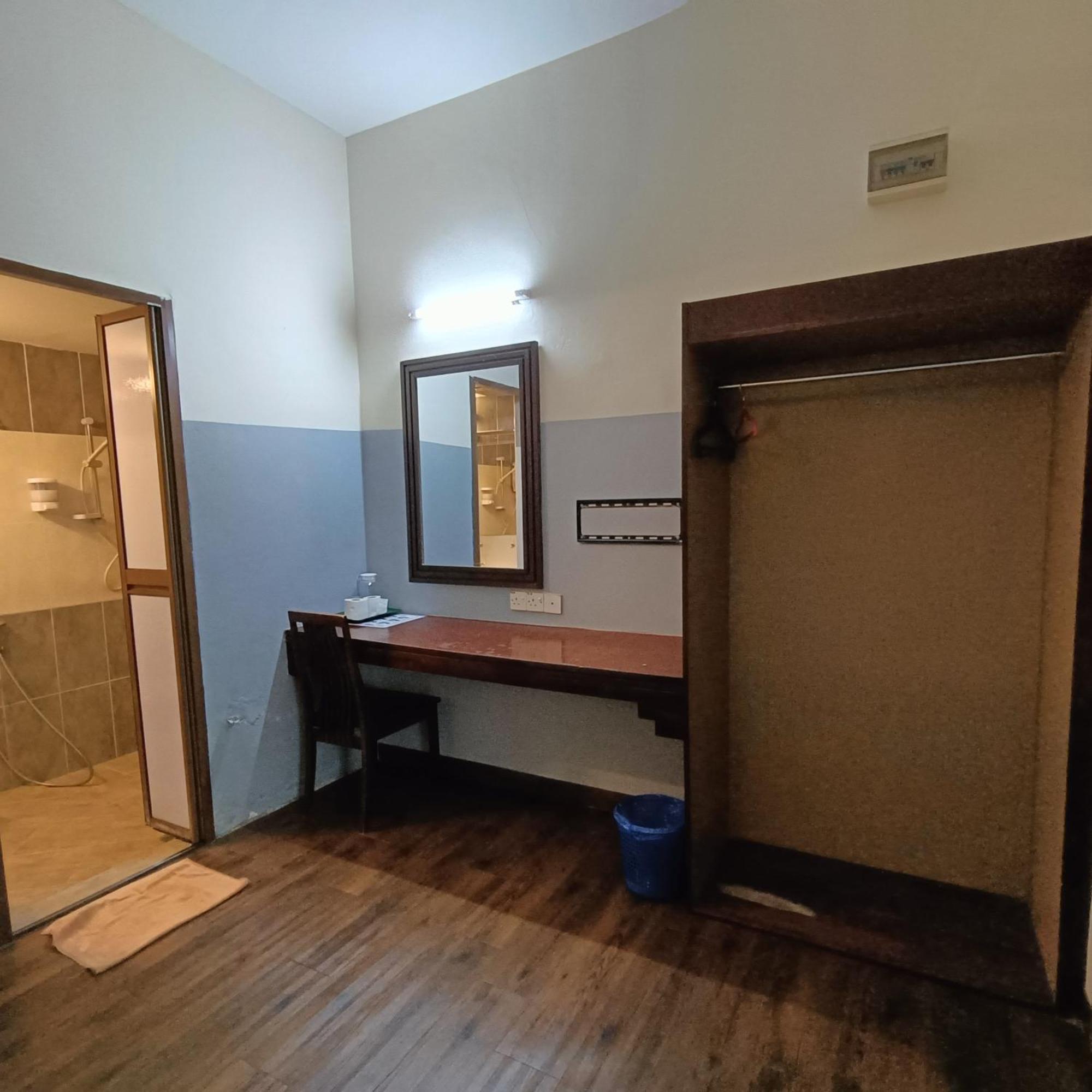 Cozzy Motel ملقا المظهر الخارجي الصورة